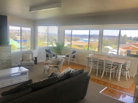 Scarlets By The Sea - Accommodation Bookings 1