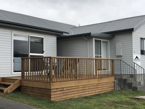 Schoolmasters Digs - Accommodation Bookings 2