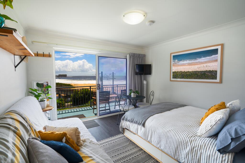 Unanderra NSW Accommodation Bookings