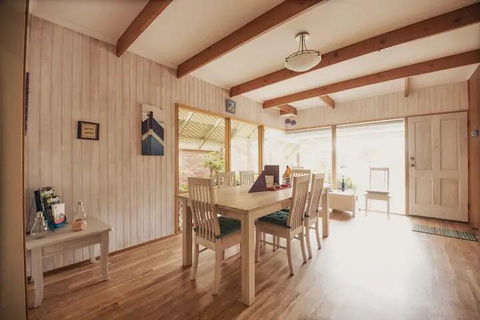 Sea J's, Brighton - Accommodation Bookings 1