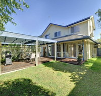 Sea Whispers  Fingal Bay - Accommodation Bookings