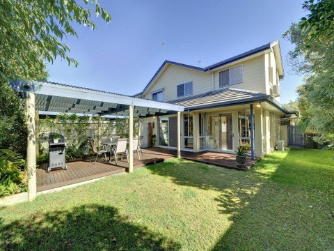 Sea Whispers @ Fingal Bay - Accommodation Bookings 0