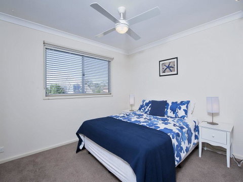 Sea Whispers @ Fingal Bay - Accommodation Bookings 3
