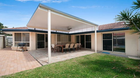 Seachange - Foxtel, Netflix, WiFi - Accommodation Bookings 0