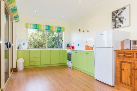 Seaclusion - 8 View Court Carrickalinga - Accommodation Bookings 3