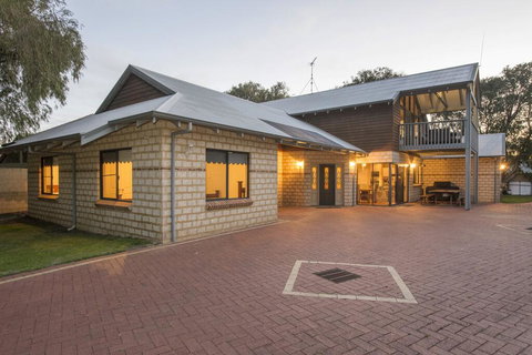 Seagull - Accommodation Bookings 3