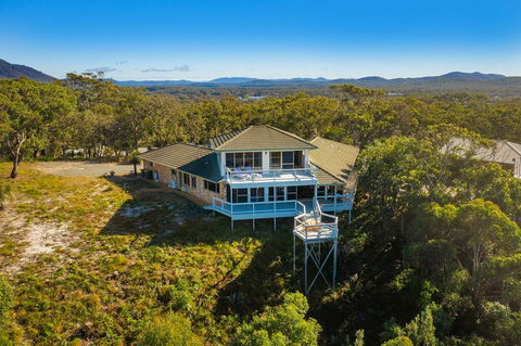 Seascape @ 19 Pindari - Privacy, Space, Views - Accommodation Bookings 1