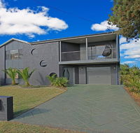 Seaside Escape - at Jones Beach swimming pool - Accommodation Bookings