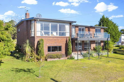 SEASIDE SERENITY 1 - Accommodation Bookings 2