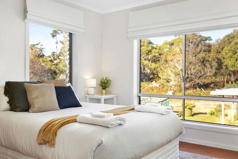 SEASIDE SERENITY 1 - Accommodation Bookings 1