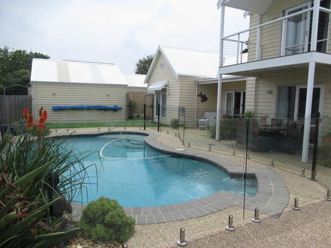 Seaside Spa Retreat - Accommodation Bookings 1