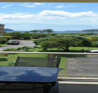 Seaspray- Walk to the beach - Accommodation Bookings