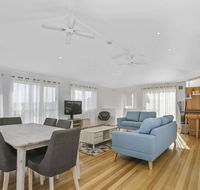 SEAVIEW - ocean views from a modern townhouse - Accommodation Bookings