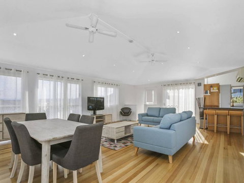 SEAVIEW - Ocean Views From A Modern Townhouse - Accommodation Bookings 0