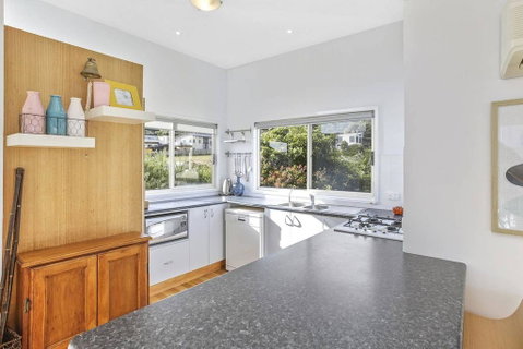SEAVIEW - Ocean Views From A Modern Townhouse - Accommodation Bookings 2