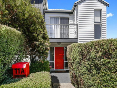 SEAVIEW - Ocean Views From A Modern Townhouse - Accommodation Bookings 3