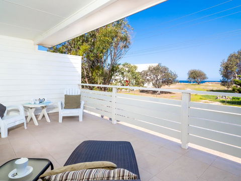 Seaview Getaway - Accommodation Bookings 1