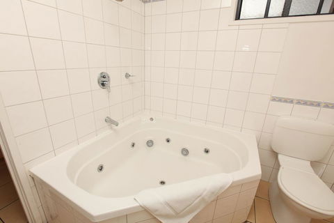 Seaview Motel & Apartments - Accommodation Bookings 1
