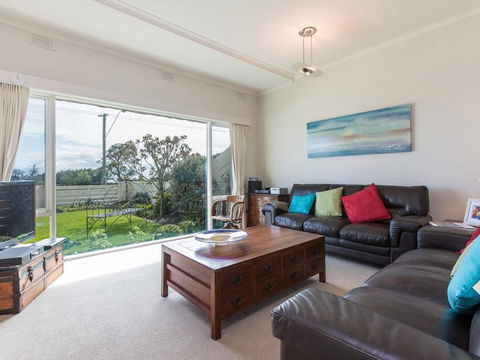 SEAVIEWS MORNINGTON.... - Accommodation Bookings 0