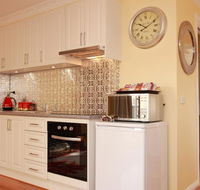 Secret Cottage - Accommodation Bookings