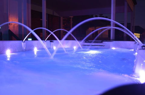Semaphore Sea Breeze - Family Beach-Heated Pool Holiday - Accommodation Bookings 0