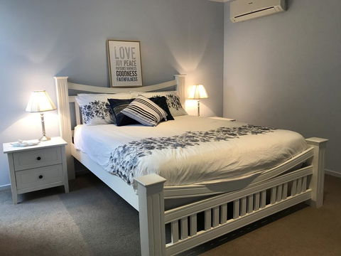Shellys Place - Accommodation Bookings 2