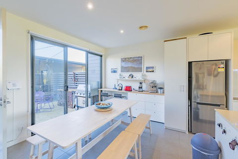Shore To Relax - Family Or Corporate Bookings Only - Accommodation Bookings 0