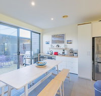 Shore to Relax - Family or Corporate Bookings Only - Accommodation Bookings