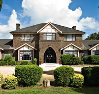 Sir Francis Drake - Accommodation Bookings