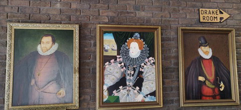 Sir Francis Drake - Accommodation Bookings 1