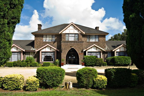 Sir Francis Drake - Accommodation Bookings 0