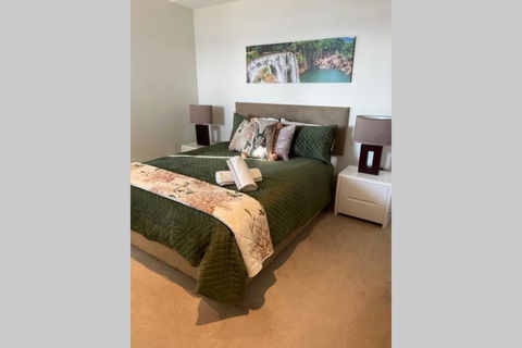 SKY GARDEN SUNSET RIVER VIEW NETFLIX WINE PARKING - Accommodation Bookings 1