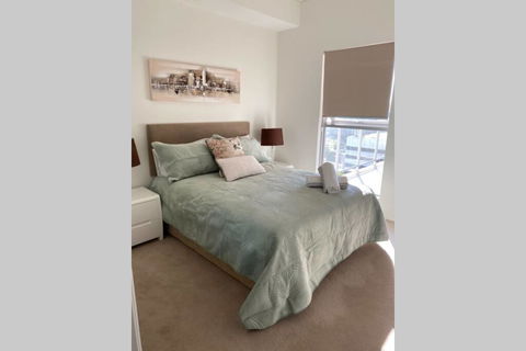 SKY GARDEN SUNSET RIVER VIEW NETFLIX WINE PARKING - Accommodation Bookings 2
