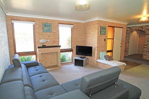 Snapper Lodge Waterfront - Accommodation Bookings 3