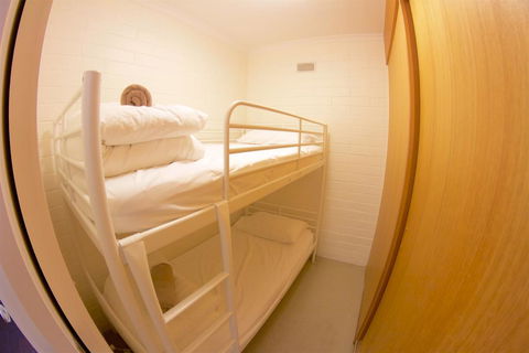 Snow Ski Apartments 08 - Accommodation Bookings 1