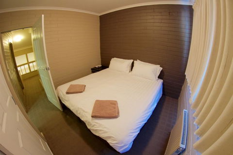 Snow Ski Apartments 15 - Accommodation Bookings 3