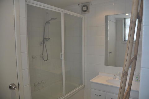 Snowflake 4 - Accommodation Bookings 3