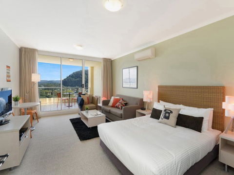 Soho - Ettalong Beach Resort - Accommodation Bookings 0