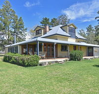 Soldiers Cottage picturebook vineyard home