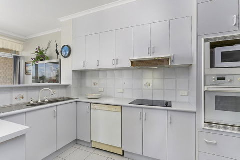 Solitaire 1 - Sawtell, NSW - Accommodation Bookings 2