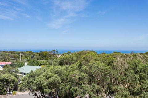 Sophisticated Contemporary Coastal Living With Sweeping Views In Cape Schanck - Accommodation Bookings 1