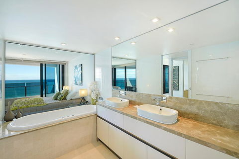 Soul Surfers Paradise - Private Apartments - Accommodation Bookings 3