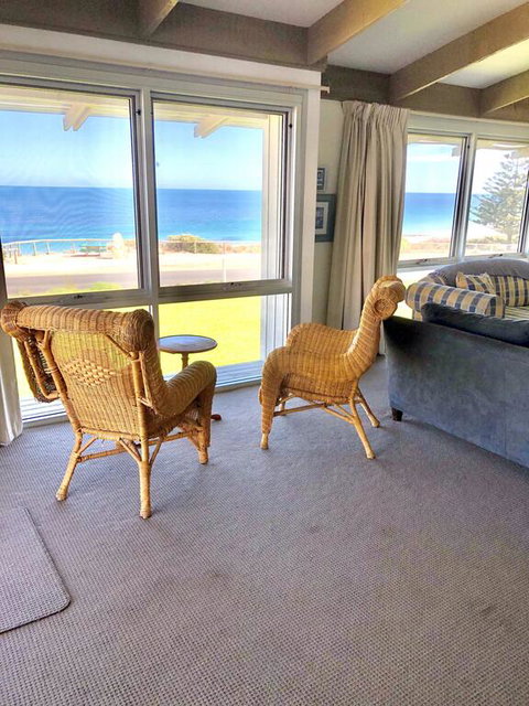 South Beach House 1 - 12 Gold Coast Drive - Accommodation Bookings 3