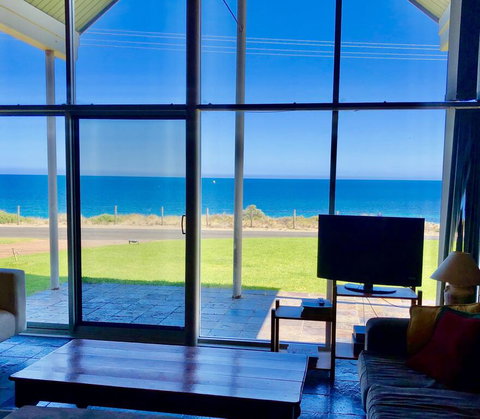 South Beach House 2 - 11 Gold Coast Drive - Accommodation Bookings 0