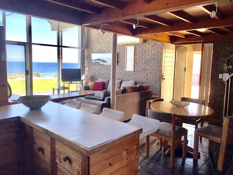 South Beach House 2 - 11 Gold Coast Drive - Accommodation Bookings 2