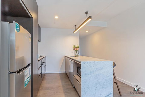 South Brisbane Kozy 1Bed APT + FREE Parking QSB001 - Accommodation Bookings 3