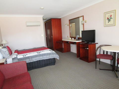 Southern Comfort Motor Inn - Accommodation Bookings 3