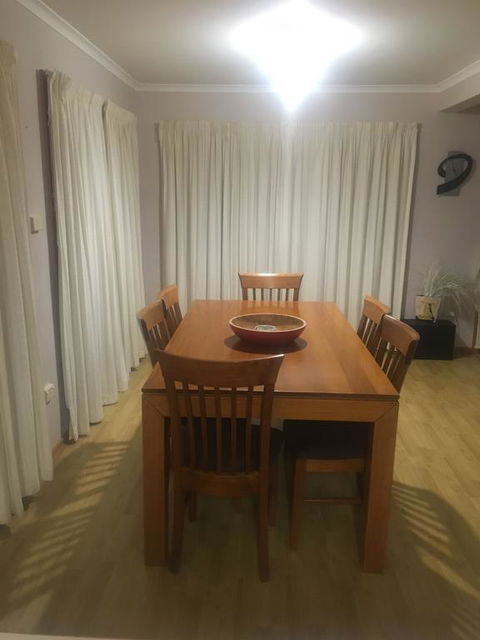 Spacious And Central To CBD - Accommodation Bookings 2