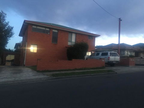 Spacious And Central To CBD - Accommodation Bookings 3