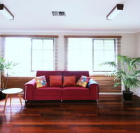 Spacious and cozy home next to Glen Waverley - Accommodation Bookings